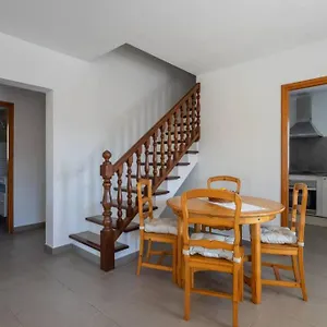 https://villa-with-pool-walking-distance-to-the-beach-la-caseta.allmallorcahotels.com